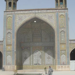 Les visites de mosquees a Shiraz sous le tchador (qui veut litteralement dire tente !!)